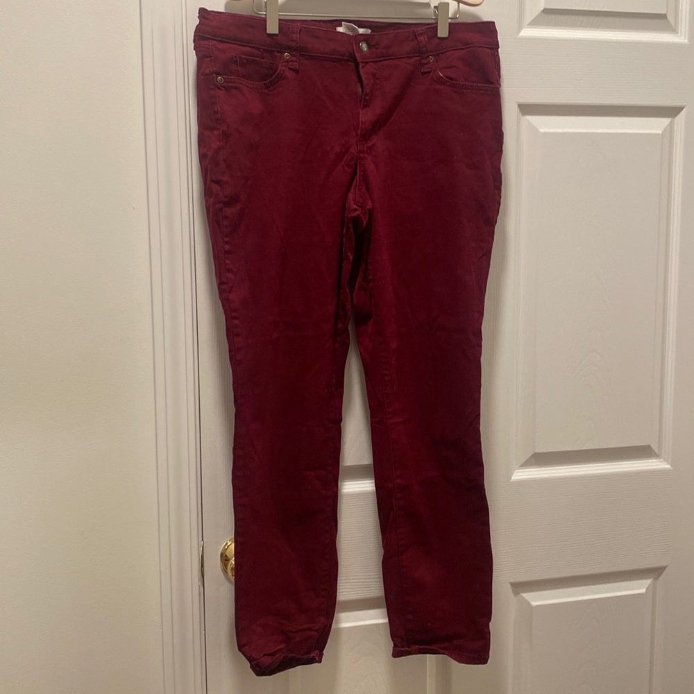 Women’s Sonoma burgundy skinny jeans